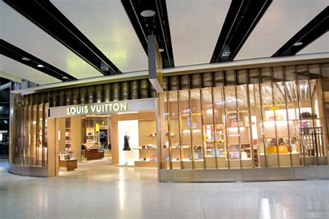 louis vuitton heathrow terminal 2|louis vuitton shop heathrow.